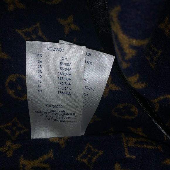 Louis Vuitton Long Wrap Coat with Belt - Picture 8 of 8